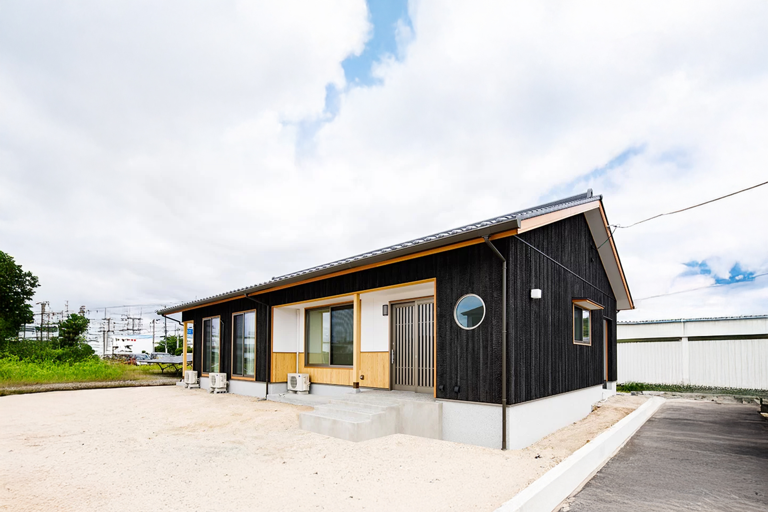 畳リビング中心の平屋の田園暮らし