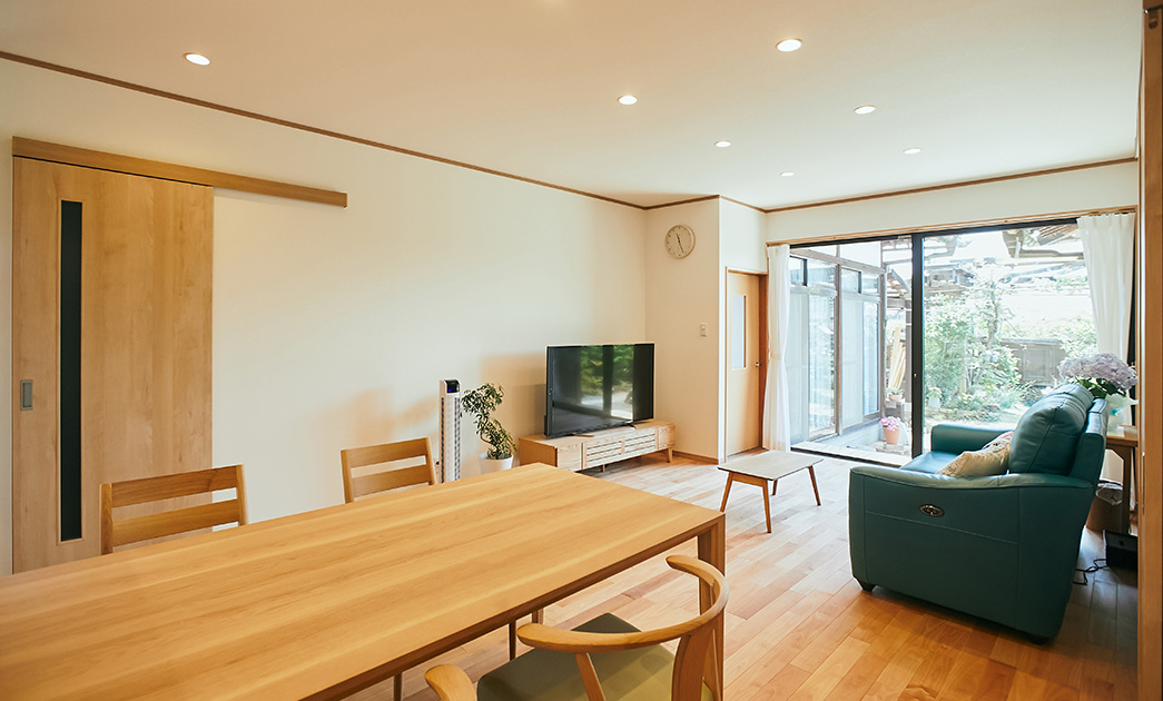 間取りを見直し、快適性を上げ、三世代の暮らす家へ